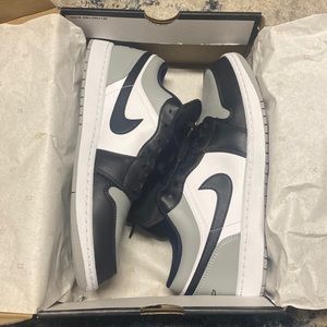 ❄️Jordan 1 “Shadow” Low ⚠️On Hold Rn⚠️